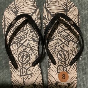 Roxy flip-flops 8/9